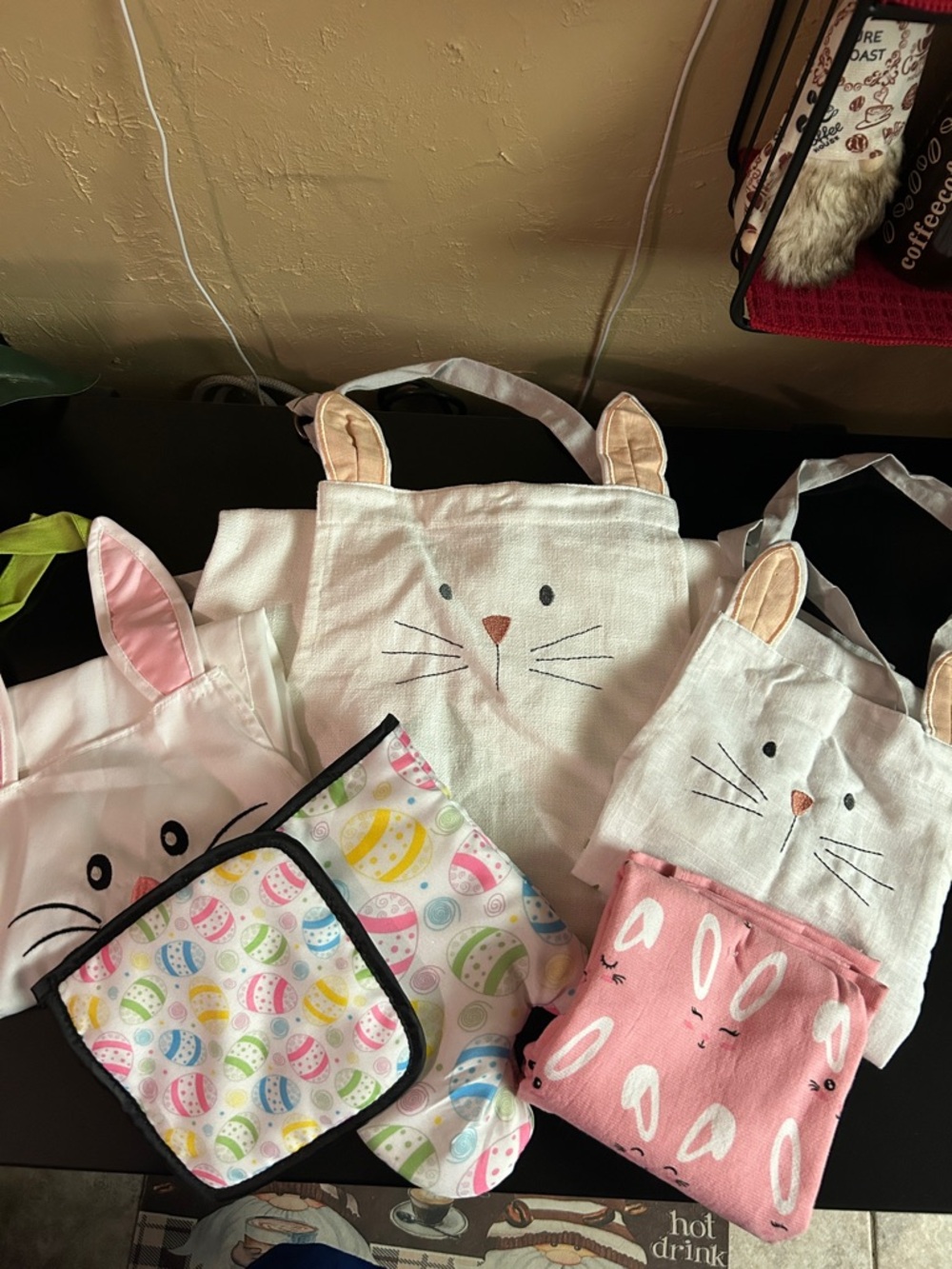 Easter set- Adult and Kids Aprons, kitchen towel and oven mitt/pot holder. New